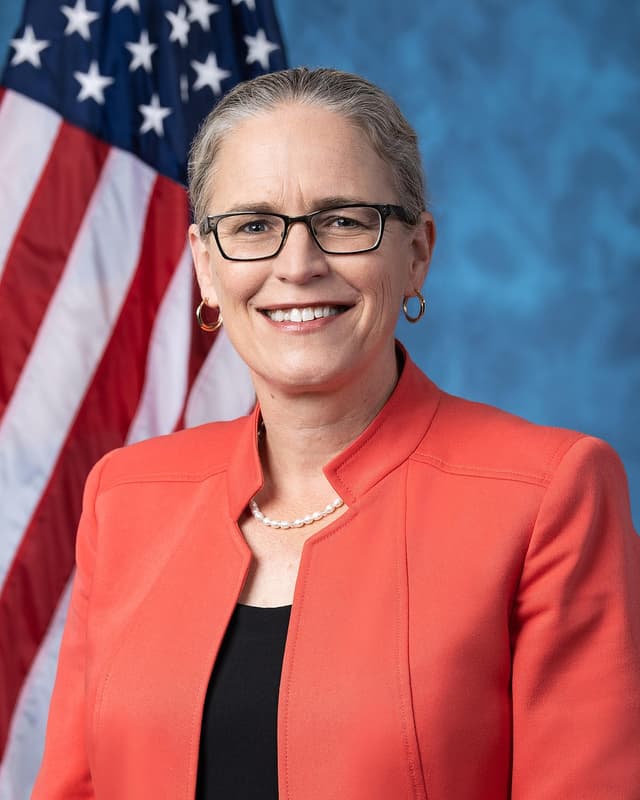 Rep. Carolyn Bourdeaux headshot