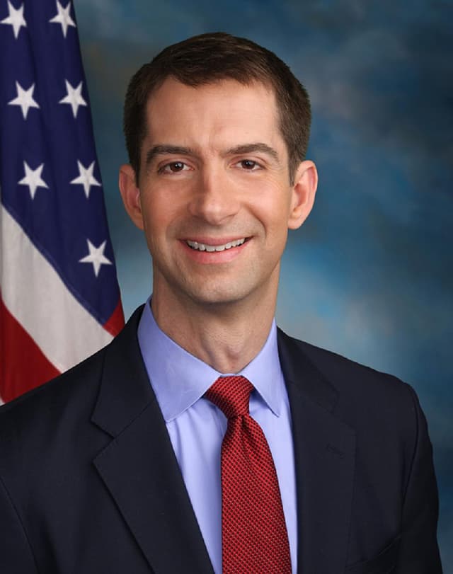 Sen. Tom Cotton headshot