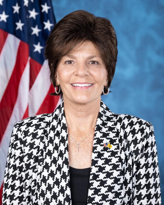 Rep. Yvette Herrell headshot