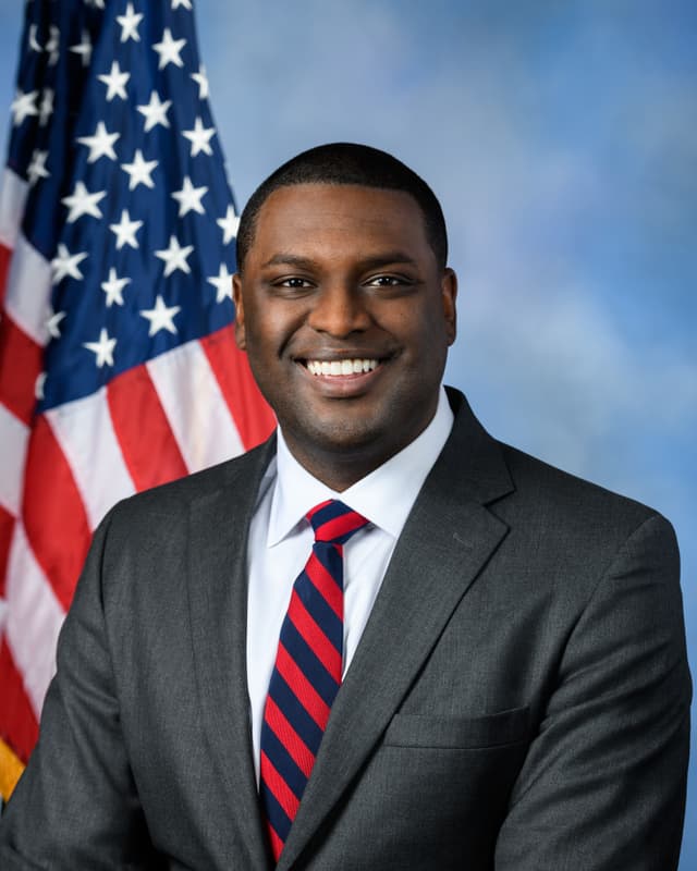 Rep. Mondaire Jones headshot